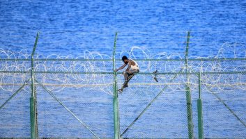 Un feu vert européen aux expulsions express de migrants