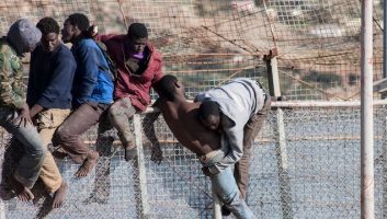 Vidéo. Plus de 300 migrants tentent de s’introduire à Melilla