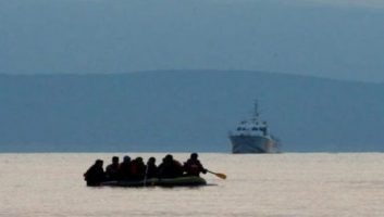 Aux Îles Canaries, 14 infections au coronavirus dans un bateau de migrants arrivé depuis le Maroc