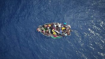 Face aux contrôles renforcés en Méditerranée, les migrants se tournent vers les îles Canaries