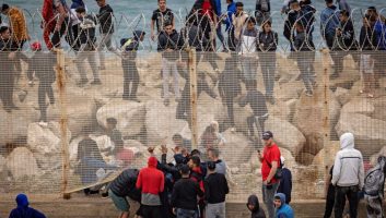 Sebta: un juge ordonne le retour en Espagne de 14 mineurs marocains