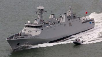 La Marine royale porte assistance à 120 migrants