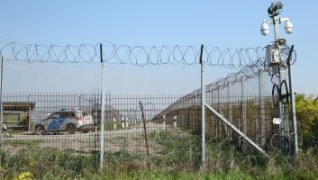 « Il n’y a pas d’argent pour cela » : l’Union européenne refuse de financer des clôtures anti-migrants