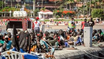 La recherche de migrants au large des Canaries temporairement suspendue