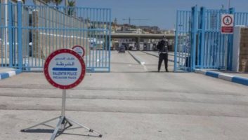 Maroc : Mise en échec du passage de 700 migrants au moins via la clôture de Ceuta